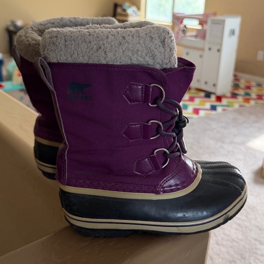Sorel Youth Yoot Pac Nylon Waterproof Winter Snow Boot Purple Size 1